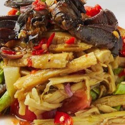 ตำหน่อไม้ปูปลา