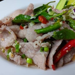 ยำหมูมะนาว
