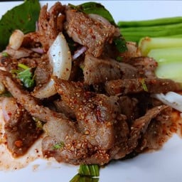 หมูน้ำตก