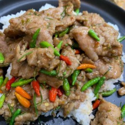 ข้าวเนื้อผัดกะปิ