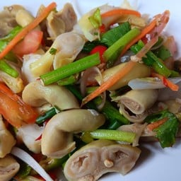 ยำไส้ตัน