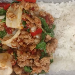 ข้าวกระเพราหมูสับ+หมึก
