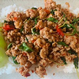 ข้าวผัดกะเพรา