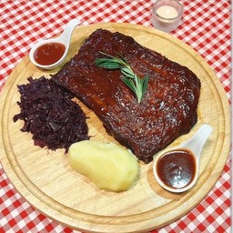 Smoked bbq spare ribs