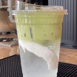 Coconut matcha foam