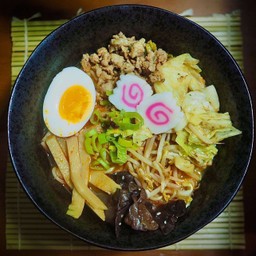 คาระมิโซะราเมง(เผ็ด)+ไข่ดองโชยุ+หมูสับ Spice Miso Ramen+Pickled eeg+Minced pork