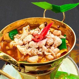 แกงเหลืองหน่อไม้ ปูก้อน