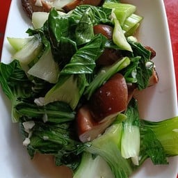 ผัดใต้หวันเห็ดหอม