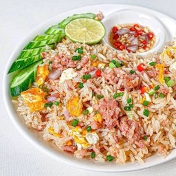 ข้าวผัดแหนม
