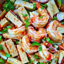 ยำหมูยอกุ้งสุกใส่ปลาร้า
