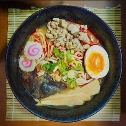 ราเมงชิโอะ(เผ็ด)+ไข่ดองโชยุ+หมูสับ Spice Shio Ramen+Piked eeg+Minced pork
