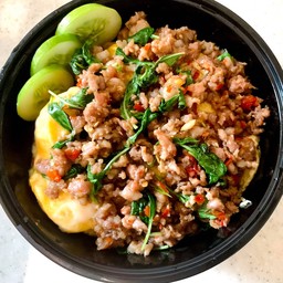 ข้าวผัดกะเพราหมูสับ
