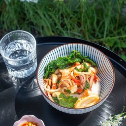 กะเพราปลาหมึก Fried basil with squid