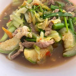 แม่น้อยอาหารอีสานไก่ย่างเขาสวนกวาง