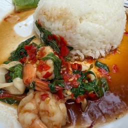 ข้าวกระเพรากุ้ง
