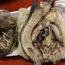 ปลานิลนึ่งสมุนไพร