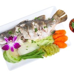 ปลากะพงนึ่งจิ้มแจ่ว