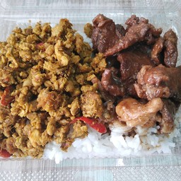 ข้าวหมูหวาน +คั่วกลิ้ง