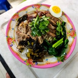 ขาหมูมั้ย (ศูนย์อาหารซอยจินดา ลาดกระบัง52)