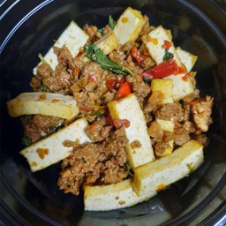 ข้าวกะเพราเต้าหู้+ไข่ต้ม