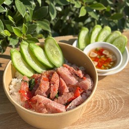 กะเพราแหนม