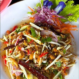 ยำปลาดุก(กรอบ)