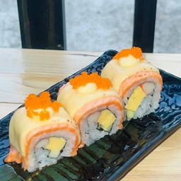 โรลแชลมอนเบิร์นหน้าชีส