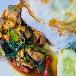 ข้าวกะเพรา ปลาบึก