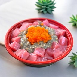 ข้าวหน้าทูน่าเต๋ามันปู ท๊อปไข่กุ้ง