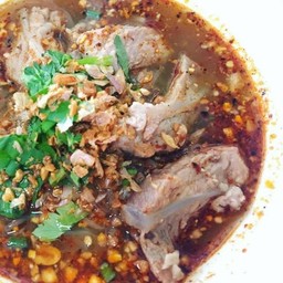 ก๋วยเตี๋ยวต้มยำซี่โครงหมู