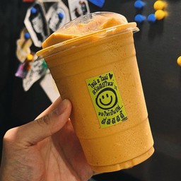 ชาไทยปั่นกับไอติมวนิลา