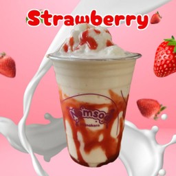 นมสดสตอเบอร์รี่ปั่น
