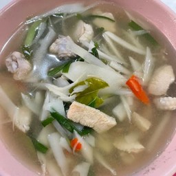 แกงหน่อไม้ส้มใส่ไก่