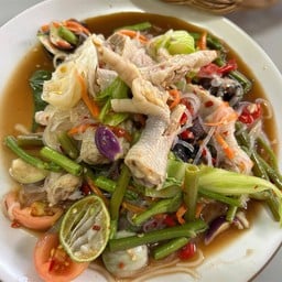 ตำปูปลาร้าเส้นเล็กตีนไก่