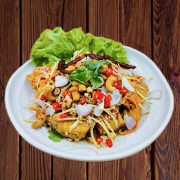 ยำปลากะพงทอดอร่อยชัวร์