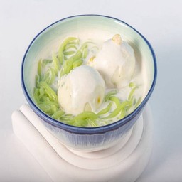 ไอศกรีมกะทิรวมมิตร+ลอดช่องน้ำกะทิ