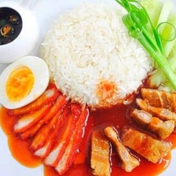 ข้าวหมูแดงหมูกรอบ