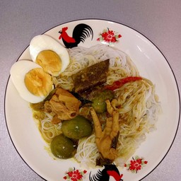 ขนมจีนแกงเขียวหวานไก่