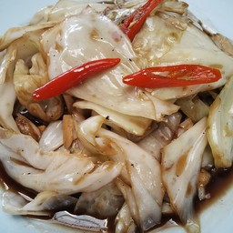 กะหล่ำผัดน้ำปลา