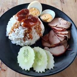 ข้าวหมูแดง