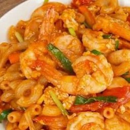 ผัดมักกะโรนี (เนื้อสัตว์)