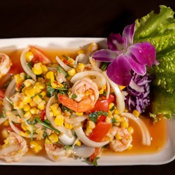 ยำข้าวโพดกุ้งสุก