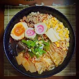 คาระมิโซะบัตเตอร์คอร์น(เผ็ด)+ไข่+หมูสับ Spice Buttercorn+eeg+Minced pork