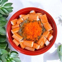 ข้าวหน้าปูอัดมันปู ท๊อปไข่กุ้ง