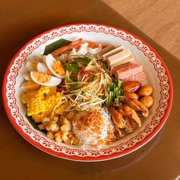 Glam Tam Noir - Spicy Thai Platter with All the Favorites