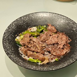 ก๋วยเตี๋ยวเนื้อสดล้วน