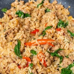 ผัดกะเพราคลุกข้าว