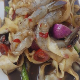 ตำหลวงพระบาง+กุ้งสด