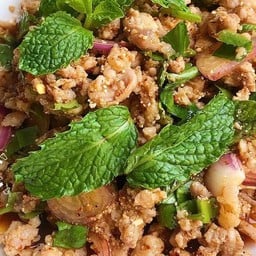 ลาบหมู (เป็นกับ)