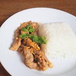 หมูทอดกระเทียม